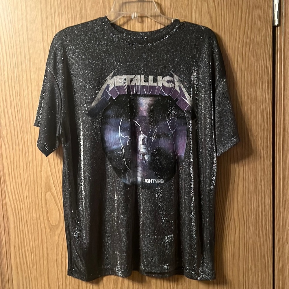 Metallica shirt